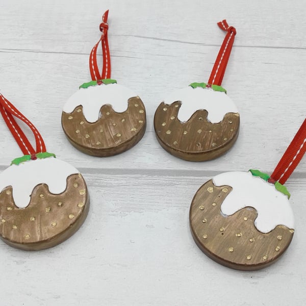 Christmas pudding ceramic decorations. Christmas decorations. 4 puddings.