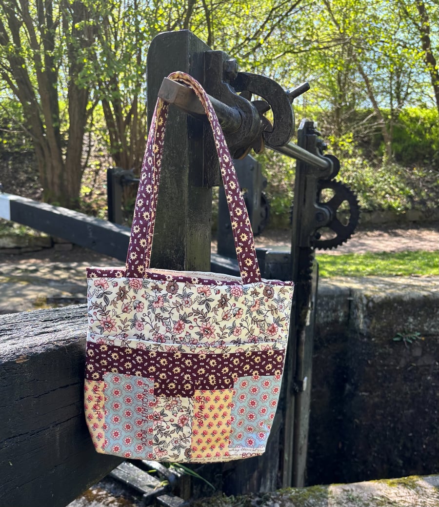 Book Project Bag With Embroidery.