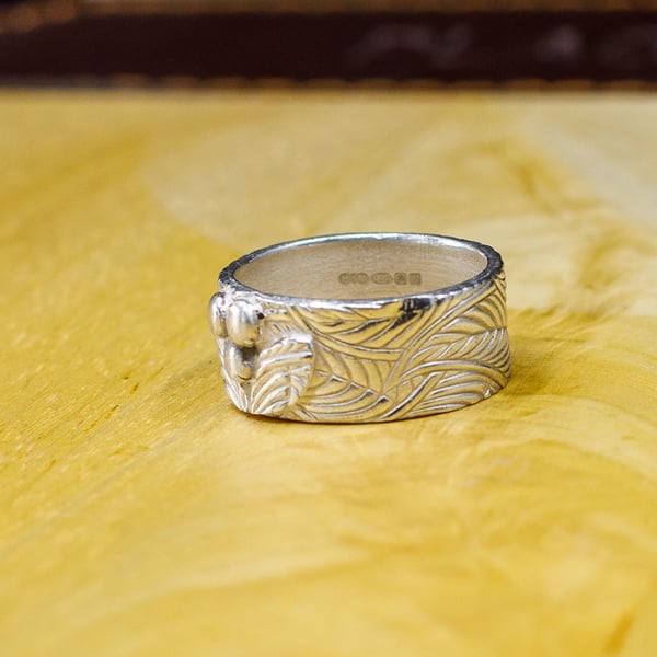 Leaf Patterned Ring (FSR16)