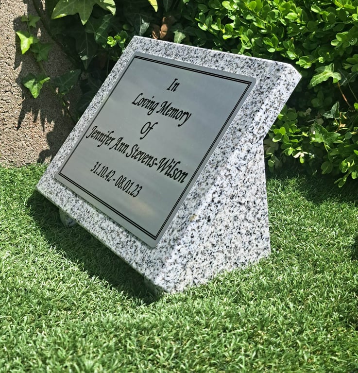 Personalised Memorial Grave Plaque Grave Marker Cemetery Marker 