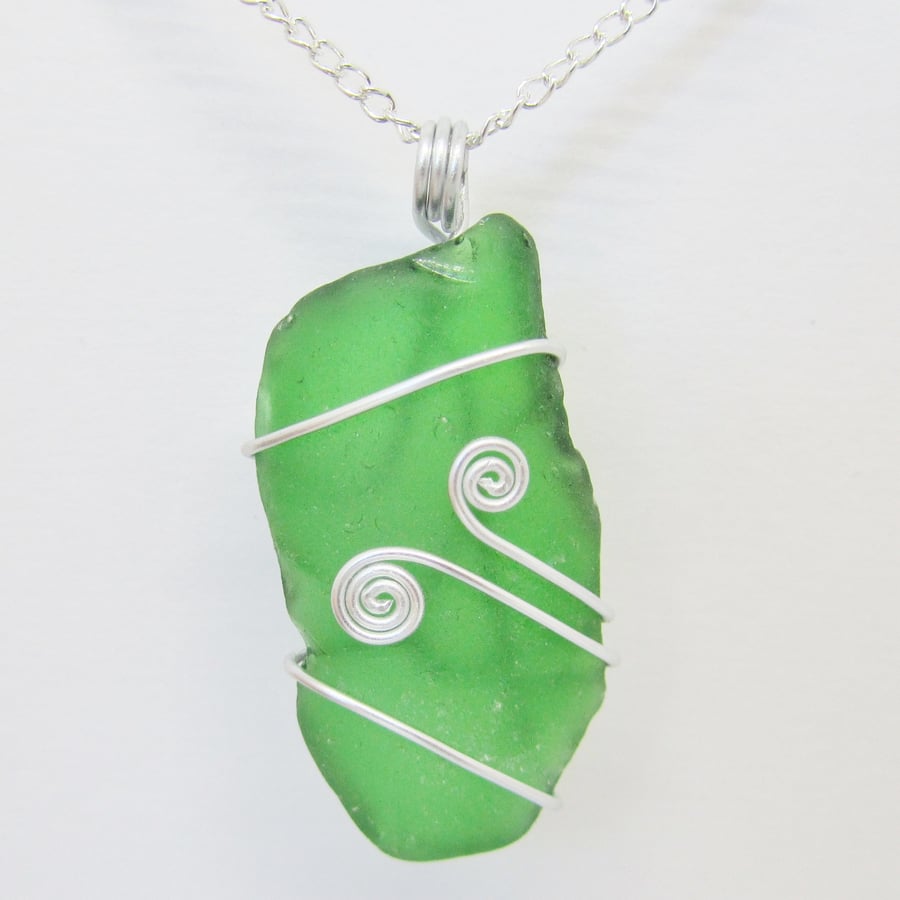 Handmade Green Swirl Scottish Sea Glass Seaglass Wire-Wrapped Pendant Necklace