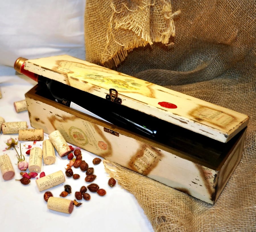 Handcrafted Wooden Wine Box – Elegant Birch Gift Box with Vintage Charm