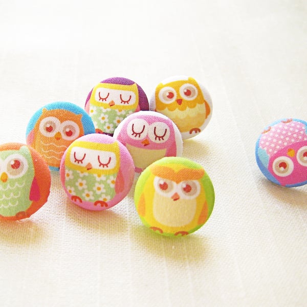 Owl drawing pin gift set of 8 in matching tiny tin. Pastel owls.