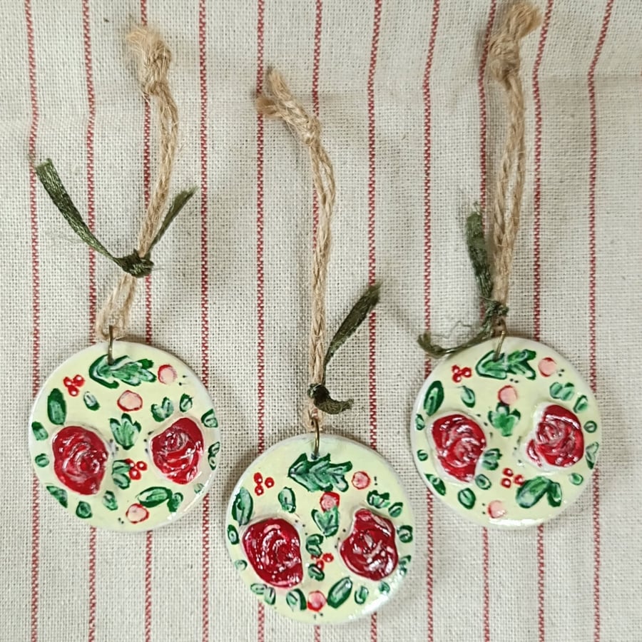 Ditsy rose hanging decorations