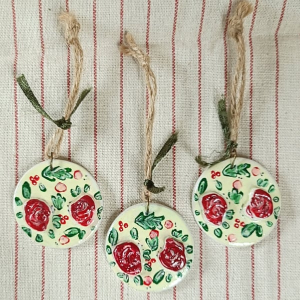 Ditsy rose hanging decorations