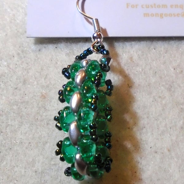 Brickwork-pattern bead earrings (customisable)