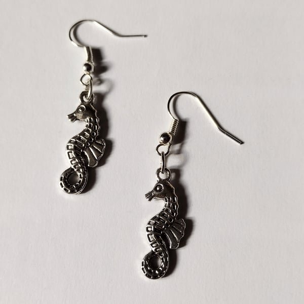 Seahorse earrings 
