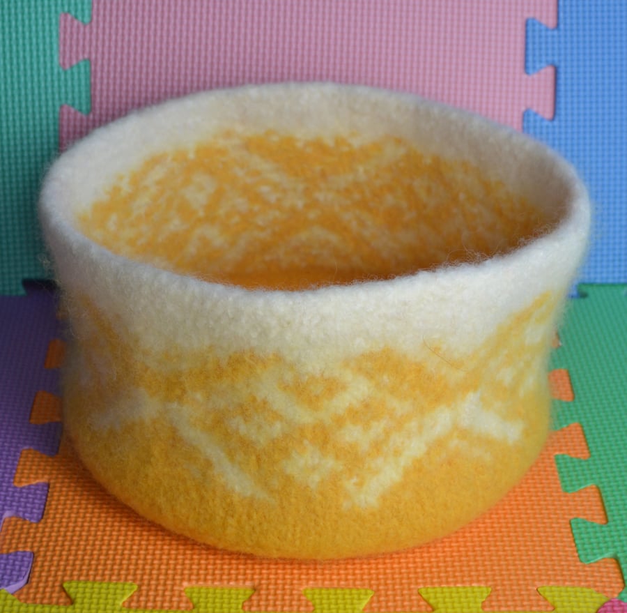 Handmade Felted Basket Geometric Pattern Yellow White 25cm diameter 14cm high