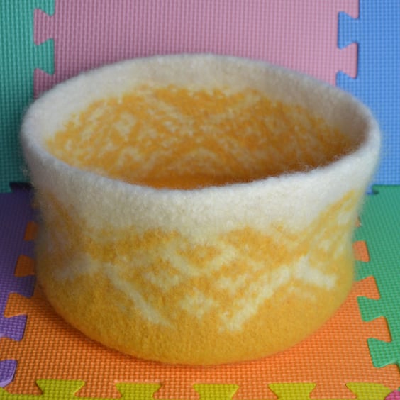 Handmade Felted Basket Geometric Pattern Yellow White 25cm diameter 14cm high