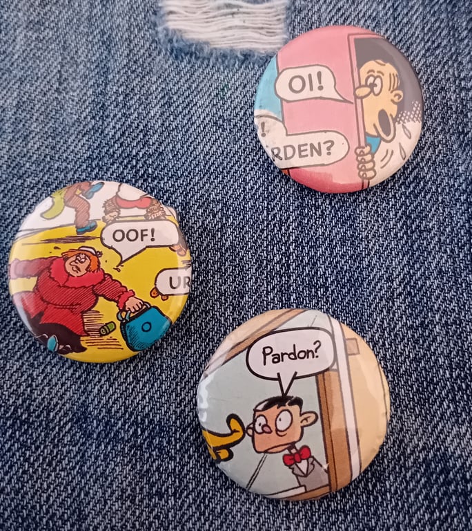 Vintage Comic Badge – Character Speech Bubbles