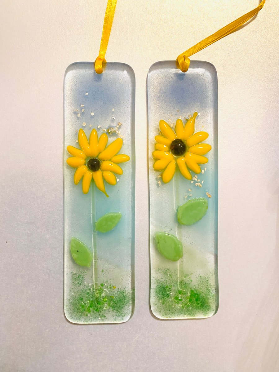 Hanging fused glass sunflower decoration
