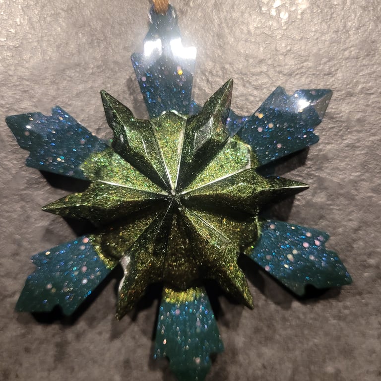 SALE  christmas tree decoration Free Postage UK