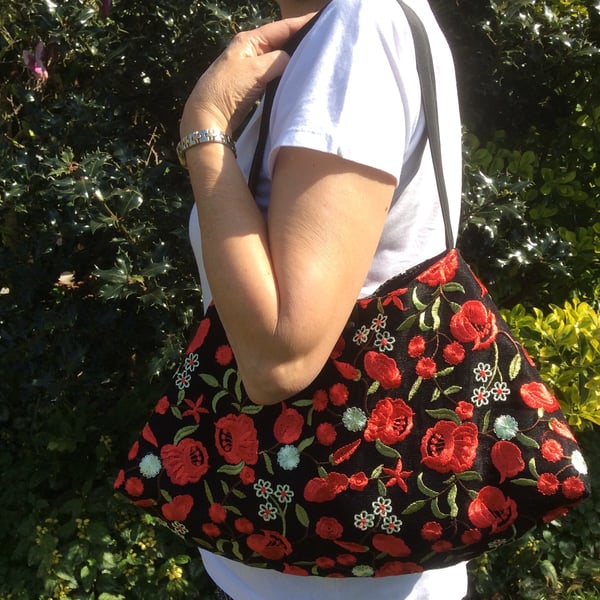 Evening, wedding, shoulder bag, black with red and cream flowers
