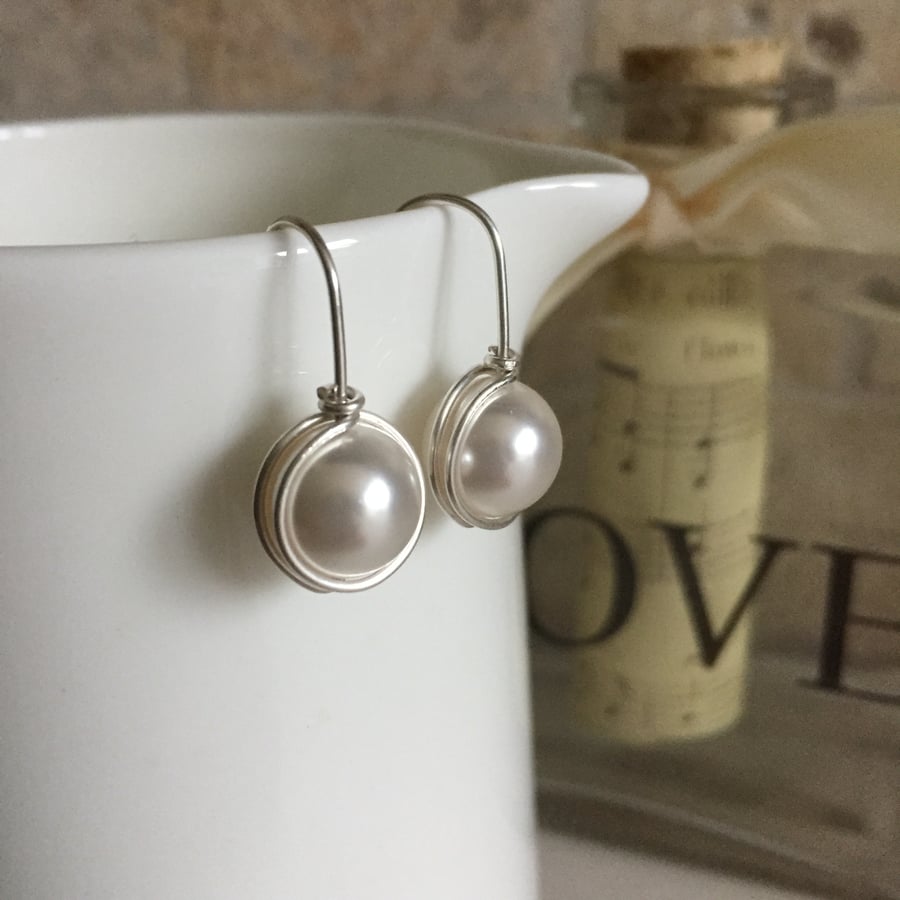 Pearl Earrings, White Pearls