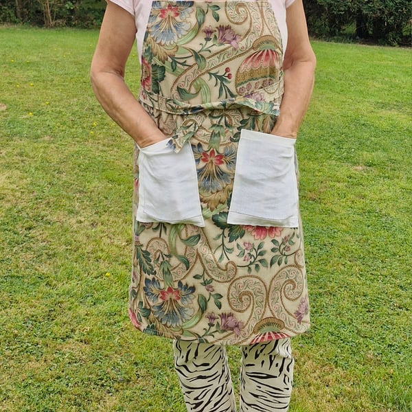 Cook's Apron with front patch pockets