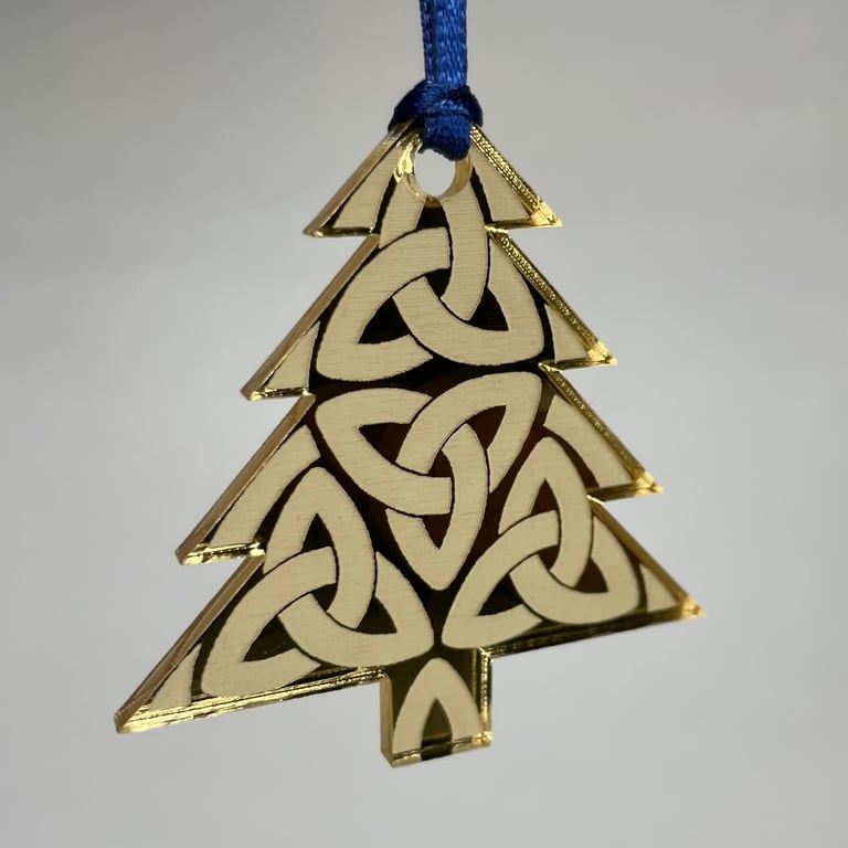 Gold mirrored tree - knot design
