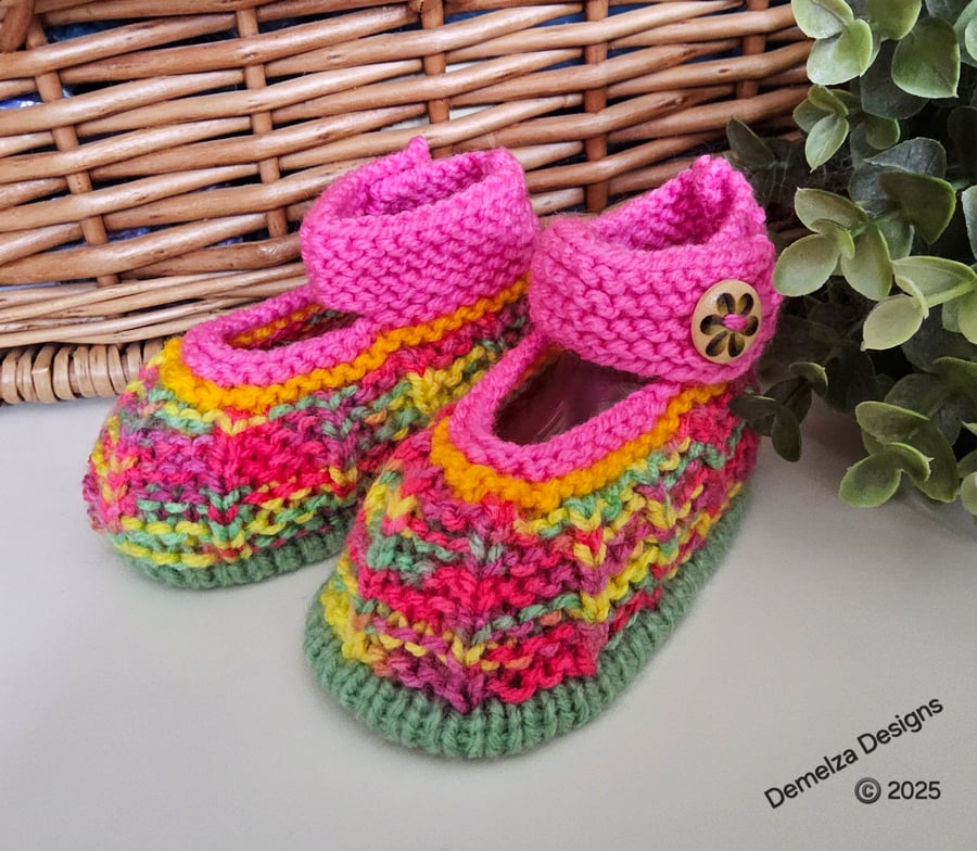 Baby Girl's Funky Knitted Shoes  0-3 months size