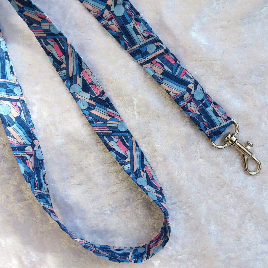 Liberty Lawn lanyard.  With swivel lobster clip. 18.5 inches in length. 
