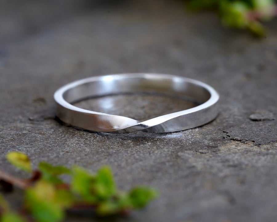 Nice wedding bands hotsell