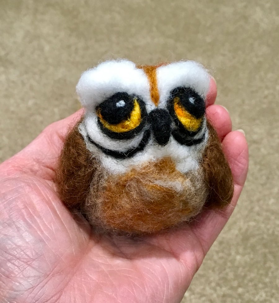 Owl needlefelt sculpture garden wildlife bird gift 