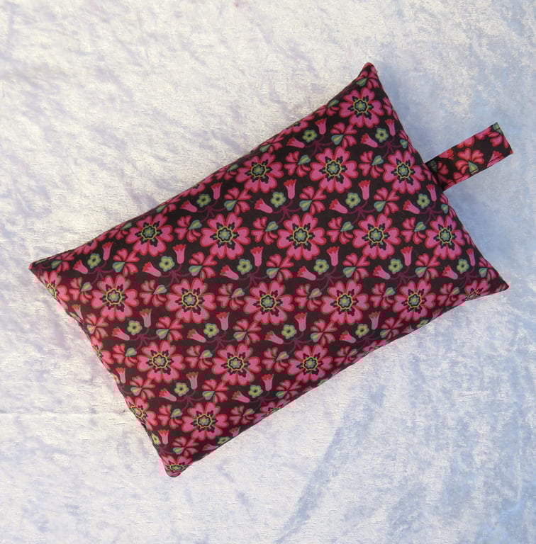 Palm rest, wrist support, made from Liberty Tana Lawn, Macsen