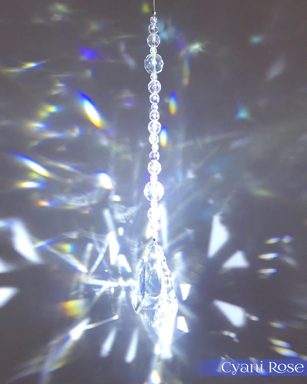 Suncatcher handmade clear hanging decoration with baroque prism