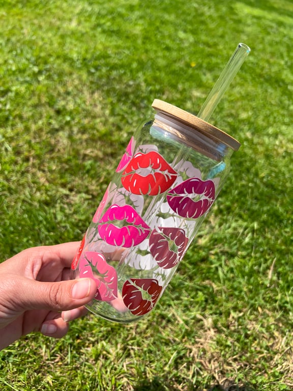Lip glass tumbler with bamboo lid and straw