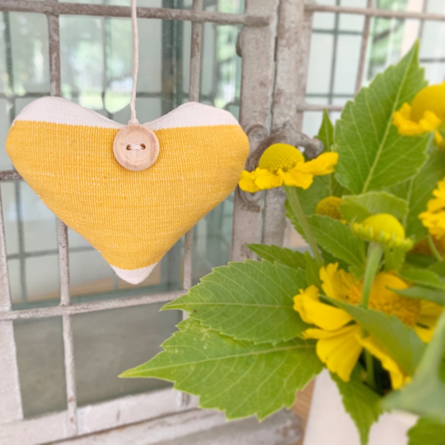 LAVENDER HEART - yellow and white stripes, short heart shape