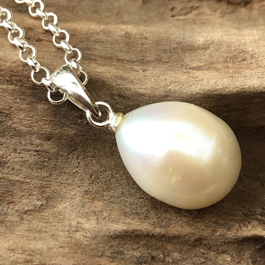 14x10mm oval white pearl drop silver necklace -00004590