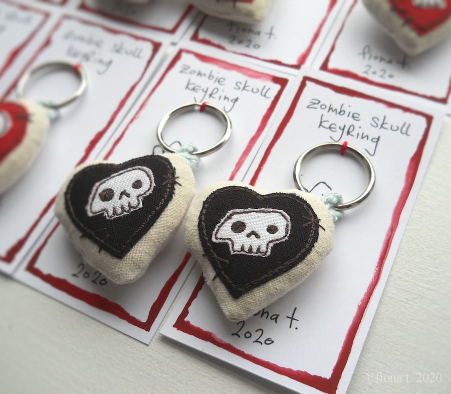 freehand embroidered mini skull keyring bagcharm - black