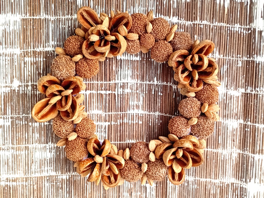  Small Natural dried tree seed pods & stones Wreath, all seasons use