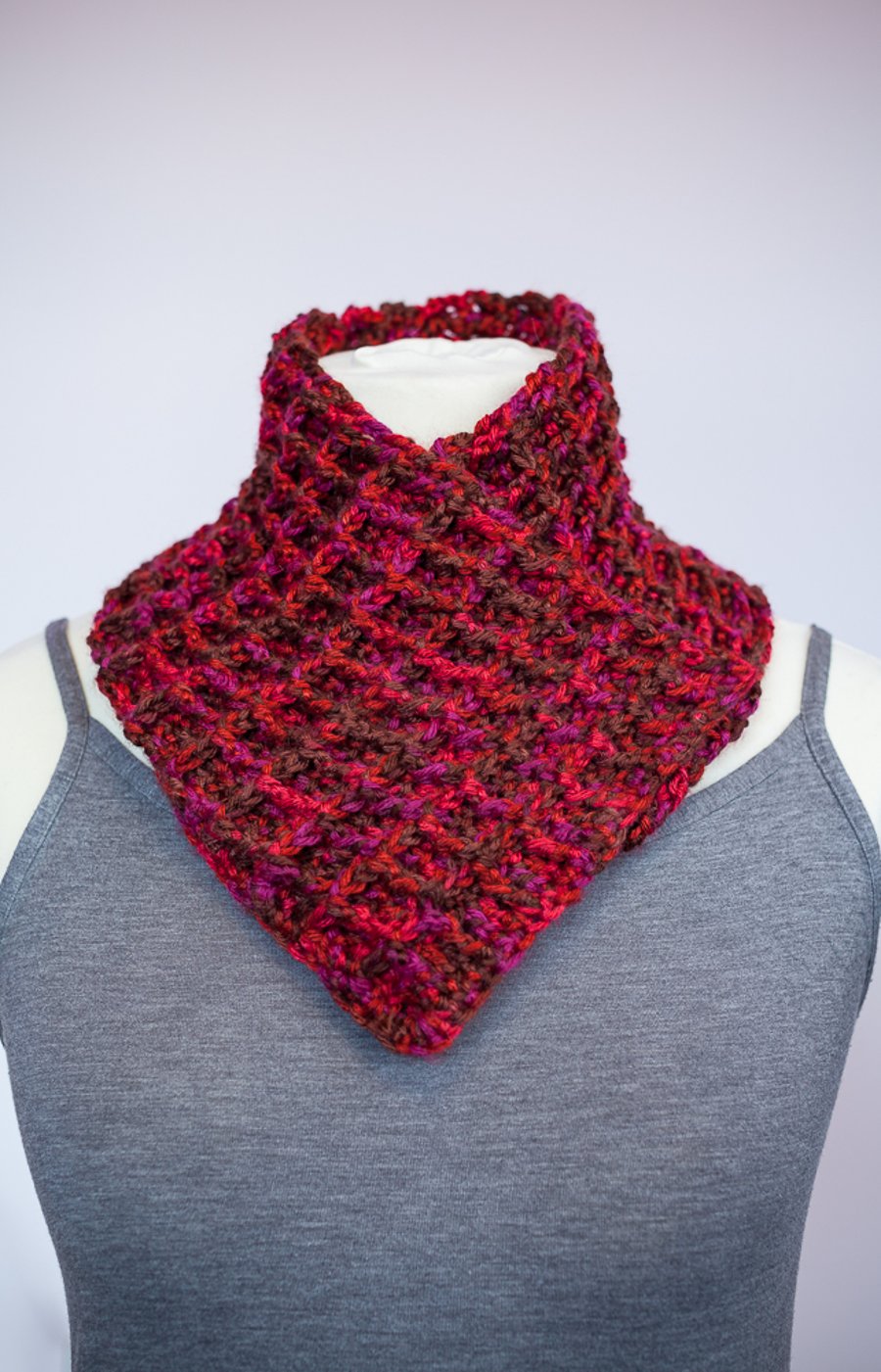 Crochet cowl snood neck warmer scarf acrylic yarn reds