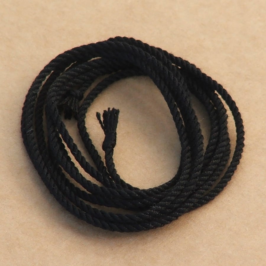 Silk cord - Black, 1 metre