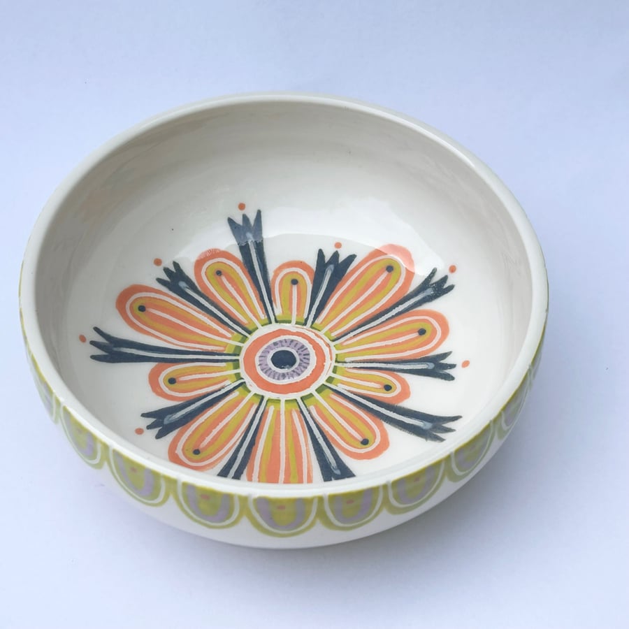 Ceramic patterned dish with unique floral design