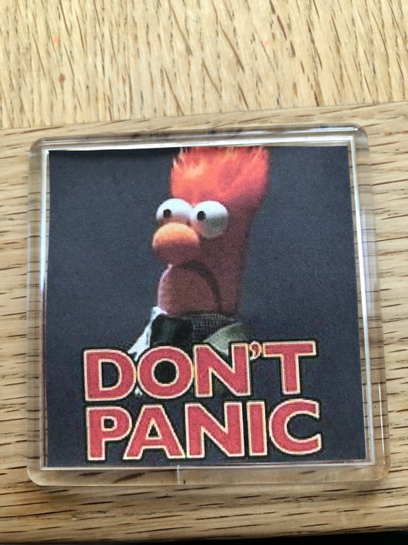 DON’T PANIC! Magnet