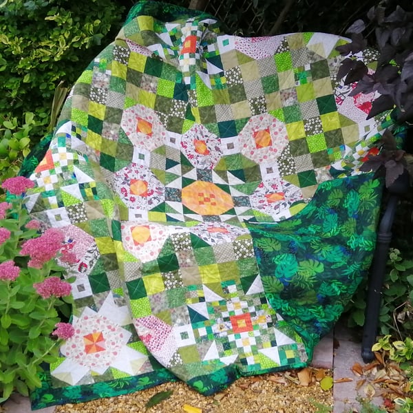 Handmade Patchwork Quilt by Diane Davis The Green Wonder Quilt 67" Square170cm  