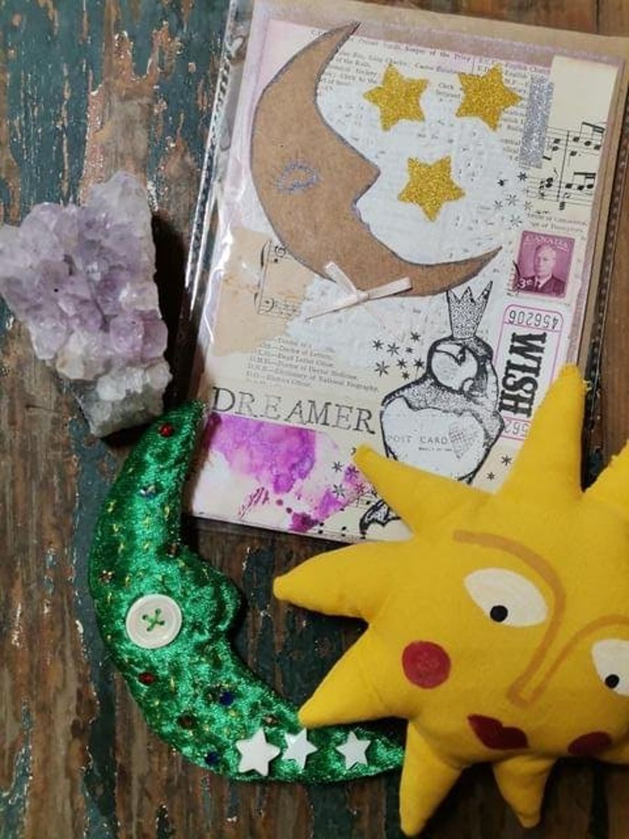 Art doll, art doll gift box, happy, sun, necklace, crystal, amethyst, 