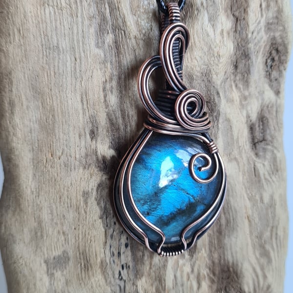 Handmade Natural Blue Labradorite Copper Pendant Necklace Crystal Jewellery Gift