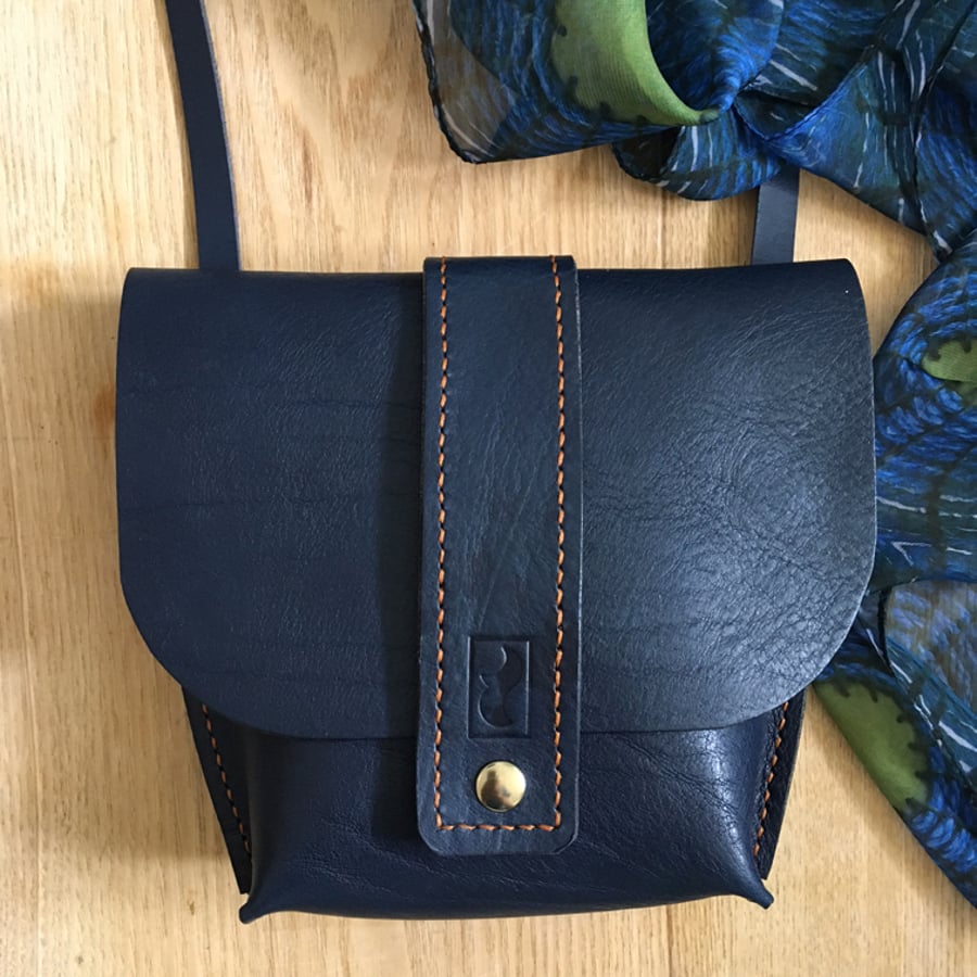 Curve Classic Leather Bag