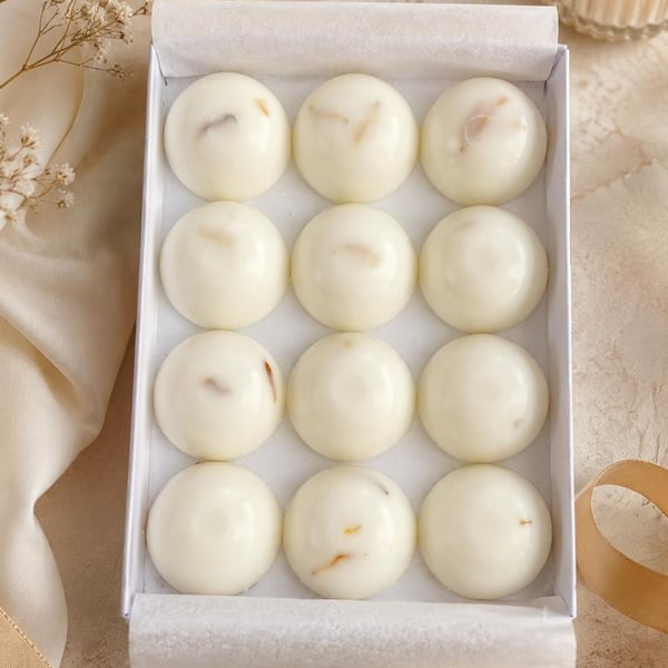 12 Wax Melts- Orange Blossom, Jasmine & Amber - Handmade Gift Box - Floral Scent