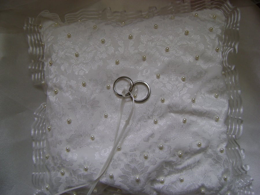 Ivory Pearl Wedding Ring Cushion