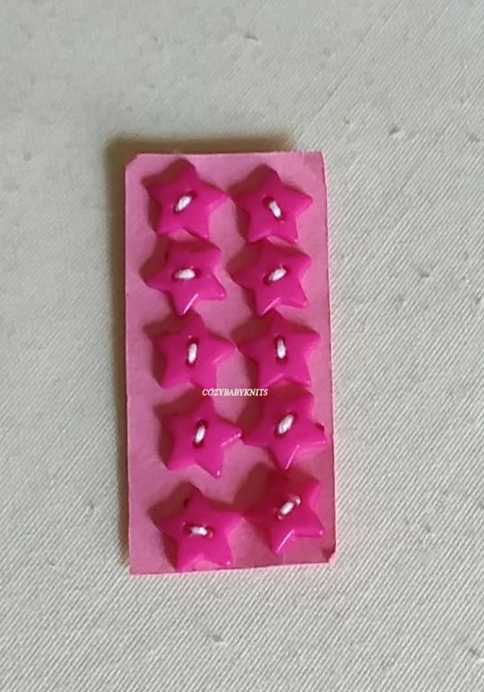 Cerise pink star buttons