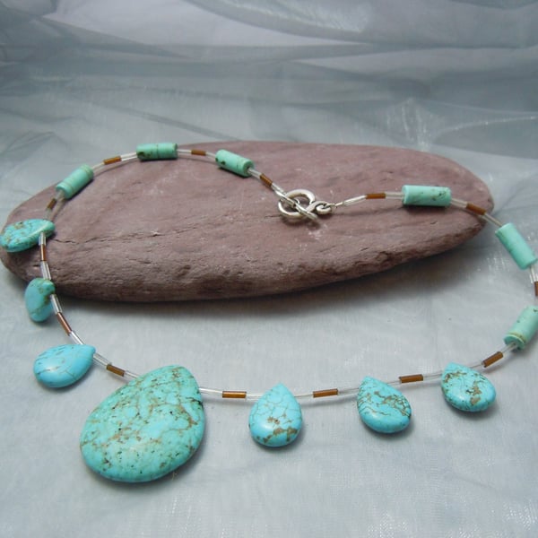  Magnesite turquoise necklace with glass beads