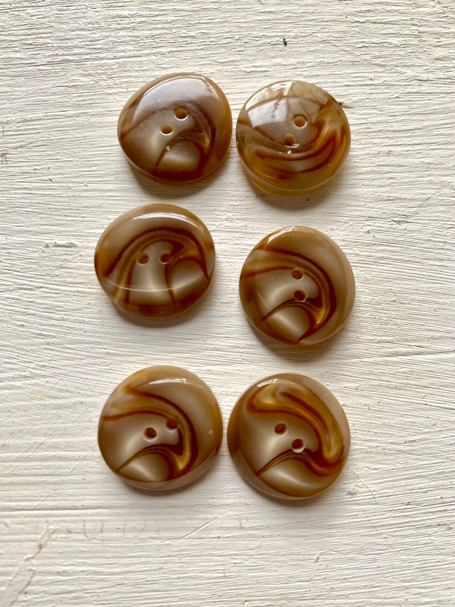 6 brown 1.75 cm vintage buttons