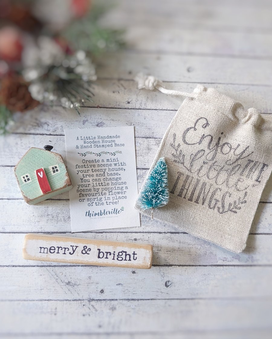 Little Wooden Handmade House in a Bag with Christmas Tree 'Merry & Bright' 