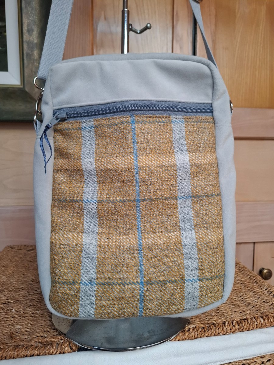 Grey and gold tweed bag