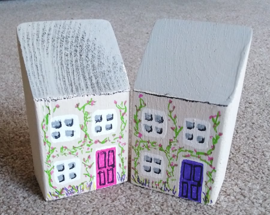 Miniature wooden cottage