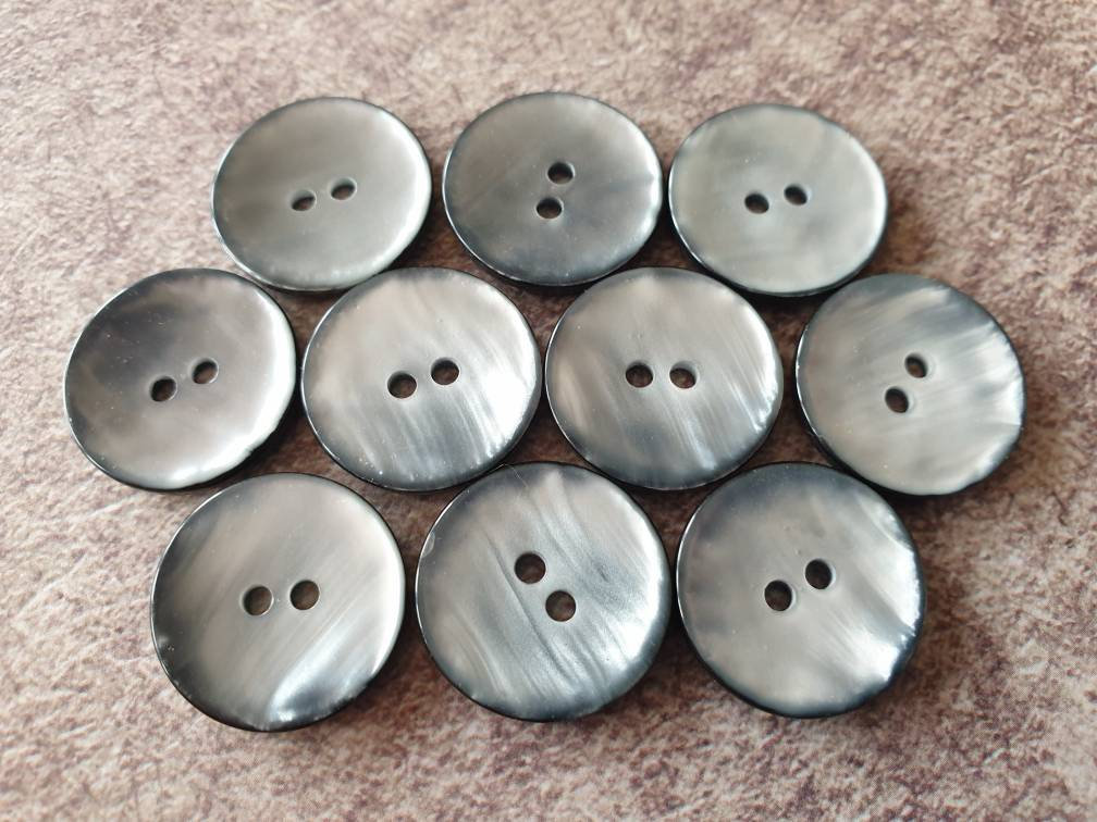 7 8" 23mm 36L Grey Smoke Buttons