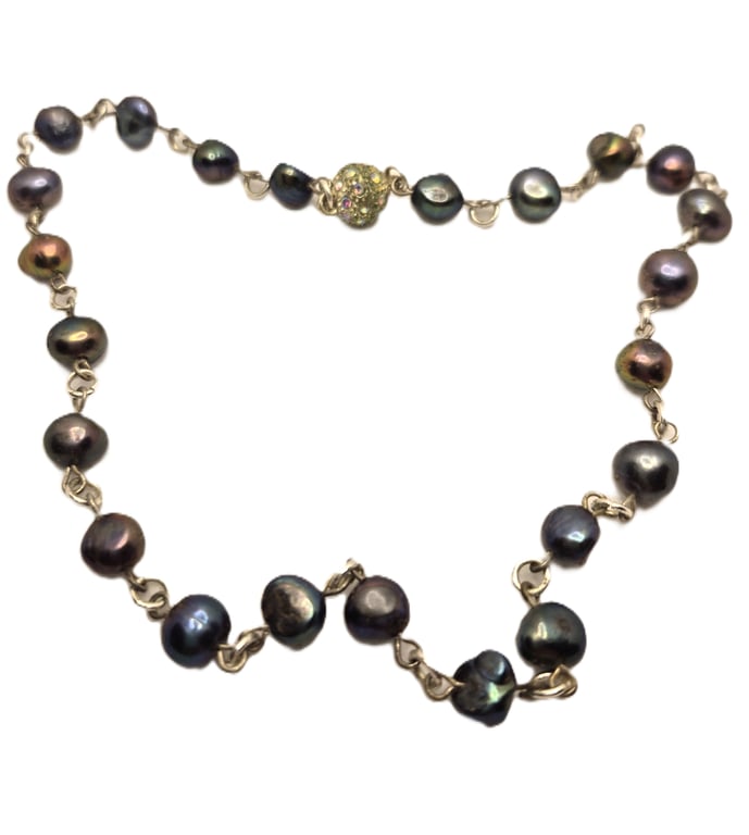 Peacock pearl rosary link necklace with magnetic clasp