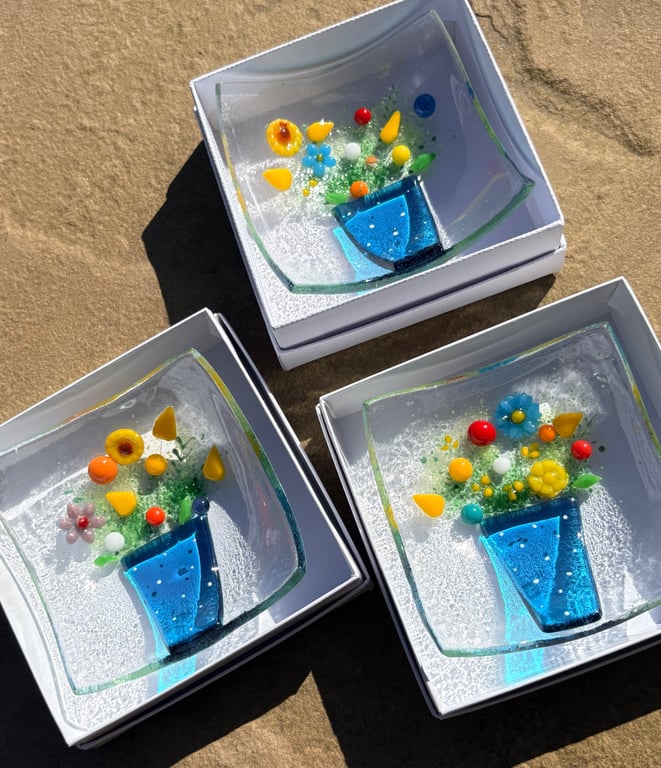 Fused glass flower pot trinket dish 